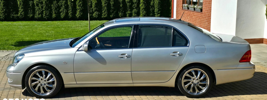 Lexus LS cena 38800 przebieg: 234000, rok produkcji 2003 z Golina małe 781